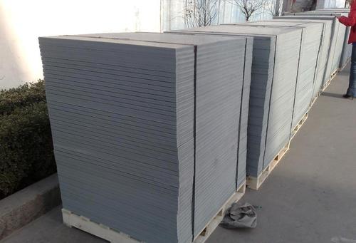 <a href=http://www.sybin.com.cn/ target=_blank class=infotextkey>免燒磚托板</a>的種類